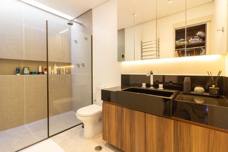 Apartamento à venda com 120m², 3 quartos e 2 vagas Apartamento à venda com 120m², 3 quartos e 2 vagasBanheiro da Suíte 2