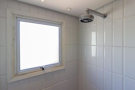 Apartamento à venda com 120m², 3 quartos e 2 vagas Apartamento à venda com 120m², 3 quartos e 2 vagasBanheiro da Suíte 1