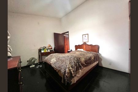 Casa à venda com 264m², 4 quartos e 4 vagas Casa à venda com 264m², 4 quartos e 4 vagasSuíte 2