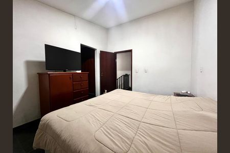 Casa à venda com 264m², 4 quartos e 4 vagas Casa à venda com 264m², 4 quartos e 4 vagasSuíte 3