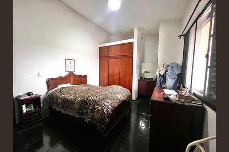 Casa à venda com 264m², 4 quartos e 4 vagas Casa à venda com 264m², 4 quartos e 4 vagasSuíte 2