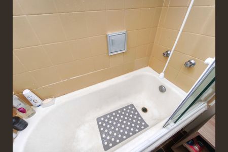 Apartamento à venda com 96m², 3 quartos e 1 vagaBanheiro da Suíte