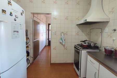 Casa à venda com 400m², 4 quartos e 3 vagasCozinha