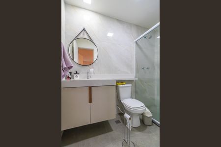 Apartamento para alugar com 70m², 2 quartos e 1 vaga Apartamento para alugar com 70m², 2 quartos e 1 vagaBanheiro da Suíte