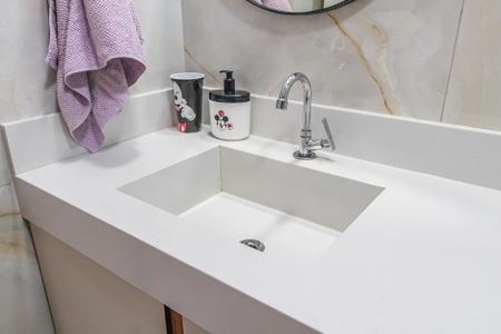 Apartamento para alugar com 70m², 2 quartos e 1 vaga Apartamento para alugar com 70m², 2 quartos e 1 vagaBanheiro da Suíte