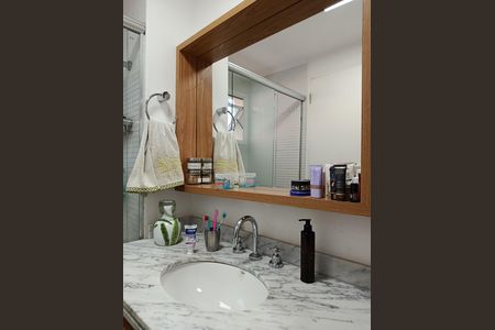 Apartamento à venda com 77m², 2 quartos e 1 vaga Apartamento à venda com 77m², 2 quartos e 1 vagaBanheiro da Suíte 2