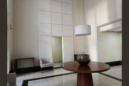Apartamento à venda com 77m², 2 quartos e 1 vaga Apartamento à venda com 77m², 2 quartos e 1 vagaHall de entrada