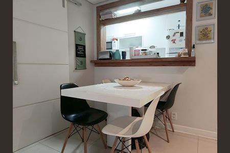 Apartamento à venda com 77m², 2 quartos e 1 vaga Apartamento à venda com 77m², 2 quartos e 1 vagaSala