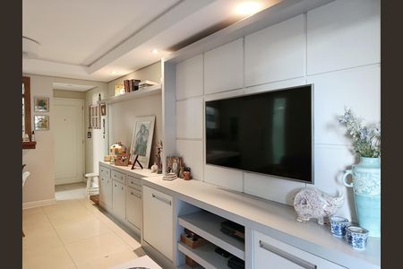 Apartamento à venda com 77m², 2 quartos e 1 vaga Apartamento à venda com 77m², 2 quartos e 1 vagaSala