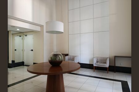 Apartamento à venda com 77m², 2 quartos e 1 vaga Apartamento à venda com 77m², 2 quartos e 1 vagaHall de entrada