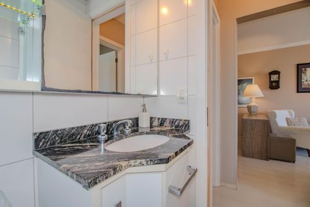 Apartamento à venda com 70m², 2 quartos e 2 vagasBanheiro Social