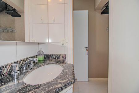 Apartamento à venda com 70m², 2 quartos e 2 vagasBanheiro da Suíte