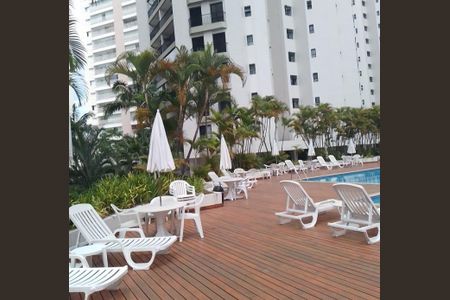 Apartamento à venda com 74m², 3 quartos e 1 vaga Apartamento à venda com 74m², 3 quartos e 1 vagaÁrea comum - Piscina