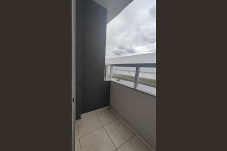 Apartamento à venda com 70m², 3 quartos e 1 vaga Apartamento à venda com 70m², 3 quartos e 1 vagaVaranda