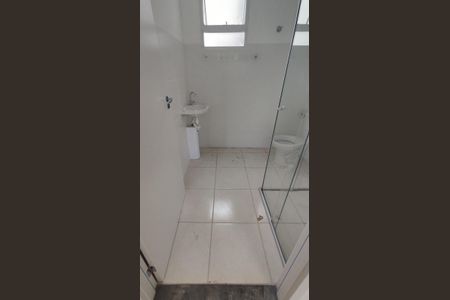 Apartamento à venda com 70m², 3 quartos e 1 vaga Apartamento à venda com 70m², 3 quartos e 1 vagaBanheiro