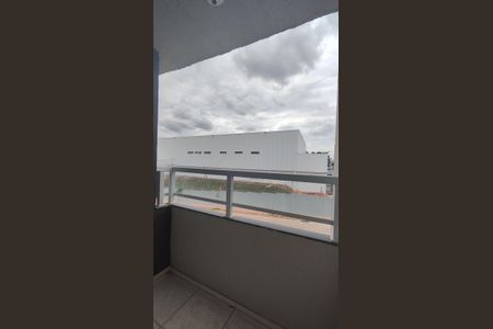 Apartamento à venda com 70m², 3 quartos e 1 vaga Apartamento à venda com 70m², 3 quartos e 1 vagaVaranda