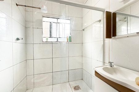 Casa à venda com 78m², 2 quartos e 1 vagaBanheiro