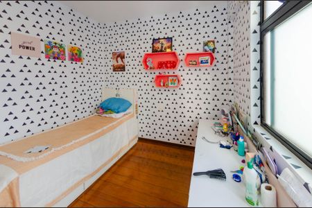 Apartamento à venda com 213m², 3 quartos e 4 vagasQuarto 2