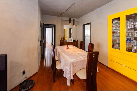 Apartamento à venda com 213m², 3 quartos e 4 vagasSala