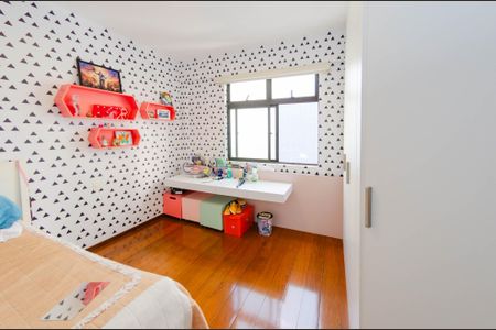 Apartamento à venda com 213m², 3 quartos e 4 vagasQuarto 2