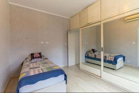 Casa à venda com 300m², 4 quartos e 4 vagasFoto 22