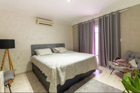 Casa à venda com 300m², 4 quartos e 4 vagasFoto 13