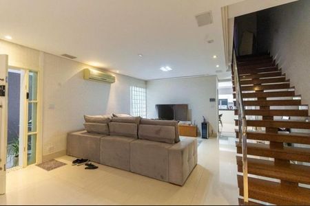 Casa à venda com 300m², 4 quartos e 4 vagasFoto 04