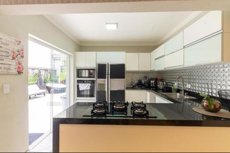 Casa à venda com 300m², 4 quartos e 4 vagasFoto 09