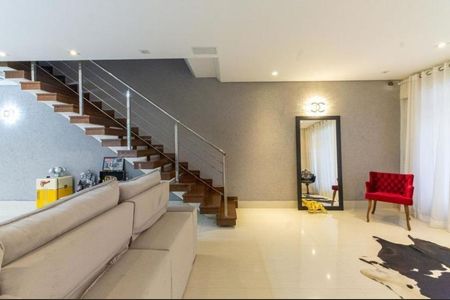 Casa à venda com 300m², 4 quartos e 4 vagasFoto 03