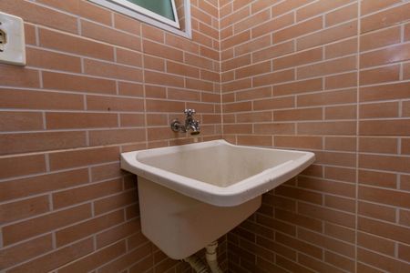 Casa à venda com 72m², 2 quartos e 1 vaga Casa à venda com 72m², 2 quartos e 1 vagaÁrea de Serviço