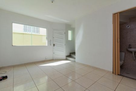 Casa à venda com 72m², 2 quartos e 1 vaga Casa à venda com 72m², 2 quartos e 1 vagaSala/Cozinha
