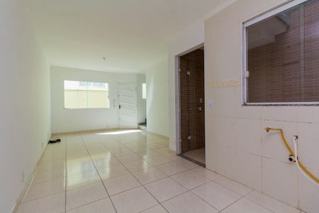 Casa à venda com 72m², 2 quartos e 1 vaga Casa à venda com 72m², 2 quartos e 1 vagaSala/Cozinha