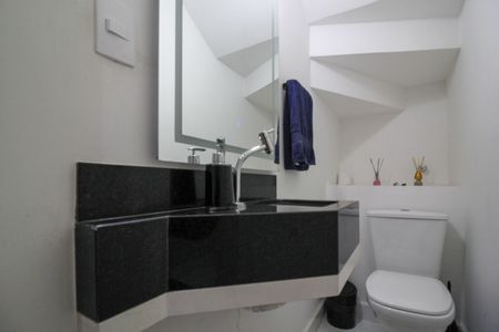 Casa à venda com 140m², 3 quartos e 2 vagas Casa à venda com 140m², 3 quartos e 2 vagasLavabo