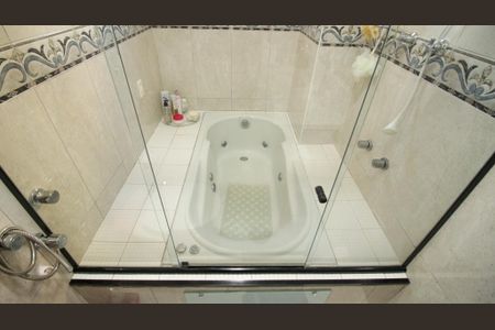 Apartamento à venda com 120m², 3 quartos e 2 vagas Apartamento à venda com 120m², 3 quartos e 2 vagasBanheiro da Suíte 3