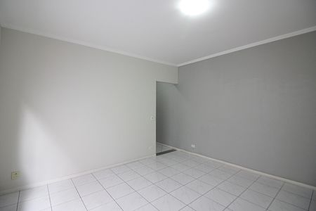 Casa à venda com 210m², 3 quartos e 2 vagasEscritório