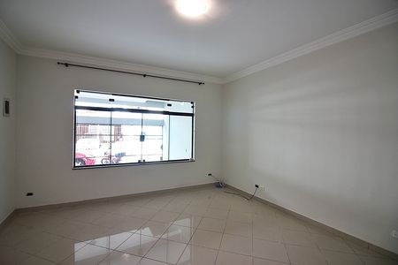 Casa à venda com 210m², 3 quartos e 2 vagasSala