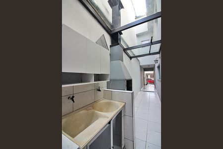 Casa à venda com 210m², 3 quartos e 2 vagasÁrea de Serviço