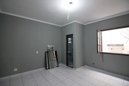 Casa à venda com 210m², 3 quartos e 2 vagasQuarto 3 - Suíte