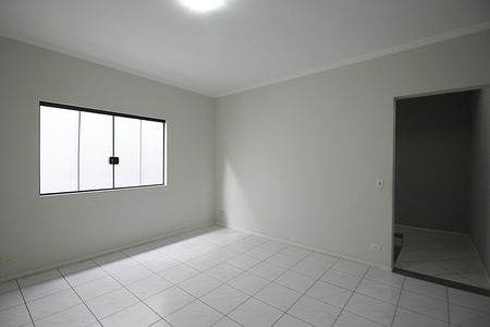 Casa à venda com 210m², 3 quartos e 2 vagasEscritório