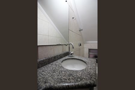 Casa à venda com 210m², 3 quartos e 2 vagasLavabo