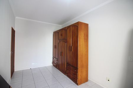 Casa à venda com 210m², 3 quartos e 2 vagasQuarto 2