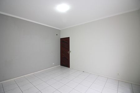 Casa à venda com 210m², 3 quartos e 2 vagasEscritório