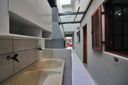 Casa à venda com 210m², 3 quartos e 2 vagasÁrea de Serviço
