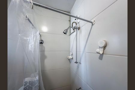Banheiro social de apartamento para alugar com 1 quarto, 25m² em Lapa, Rio de Janeiro