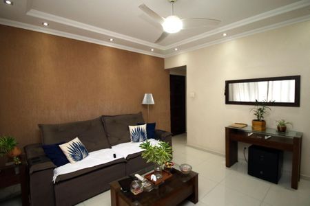 Apartamento à venda com 70m², 2 quartos e 1 vagaSala