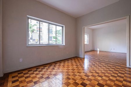 Apartamento para alugar com 160m², 3 quartos e 1 vaga Apartamento para alugar com 160m², 3 quartos e 1 vagaSala