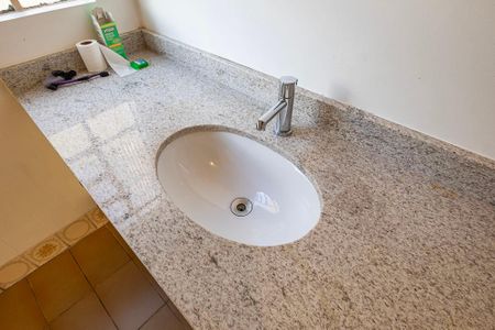 Apartamento para alugar com 160m², 3 quartos e 1 vaga Apartamento para alugar com 160m², 3 quartos e 1 vagaBanheiro da Suíte