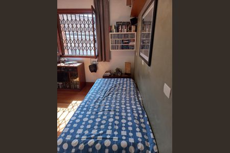 Casa à venda com 203m², 3 quartos e 2 vagasFoto 01