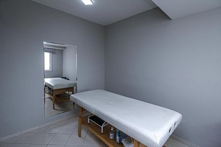 Apartamento para alugar com 74m², 3 quartos e 2 vagas Apartamento para alugar com 74m², 3 quartos e 2 vagasÁrea comum - sala de massagem