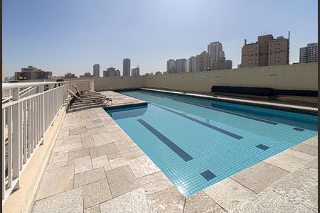 Apartamento para alugar com 74m², 3 quartos e 2 vagas Apartamento para alugar com 74m², 3 quartos e 2 vagasÁrea comum - Piscina